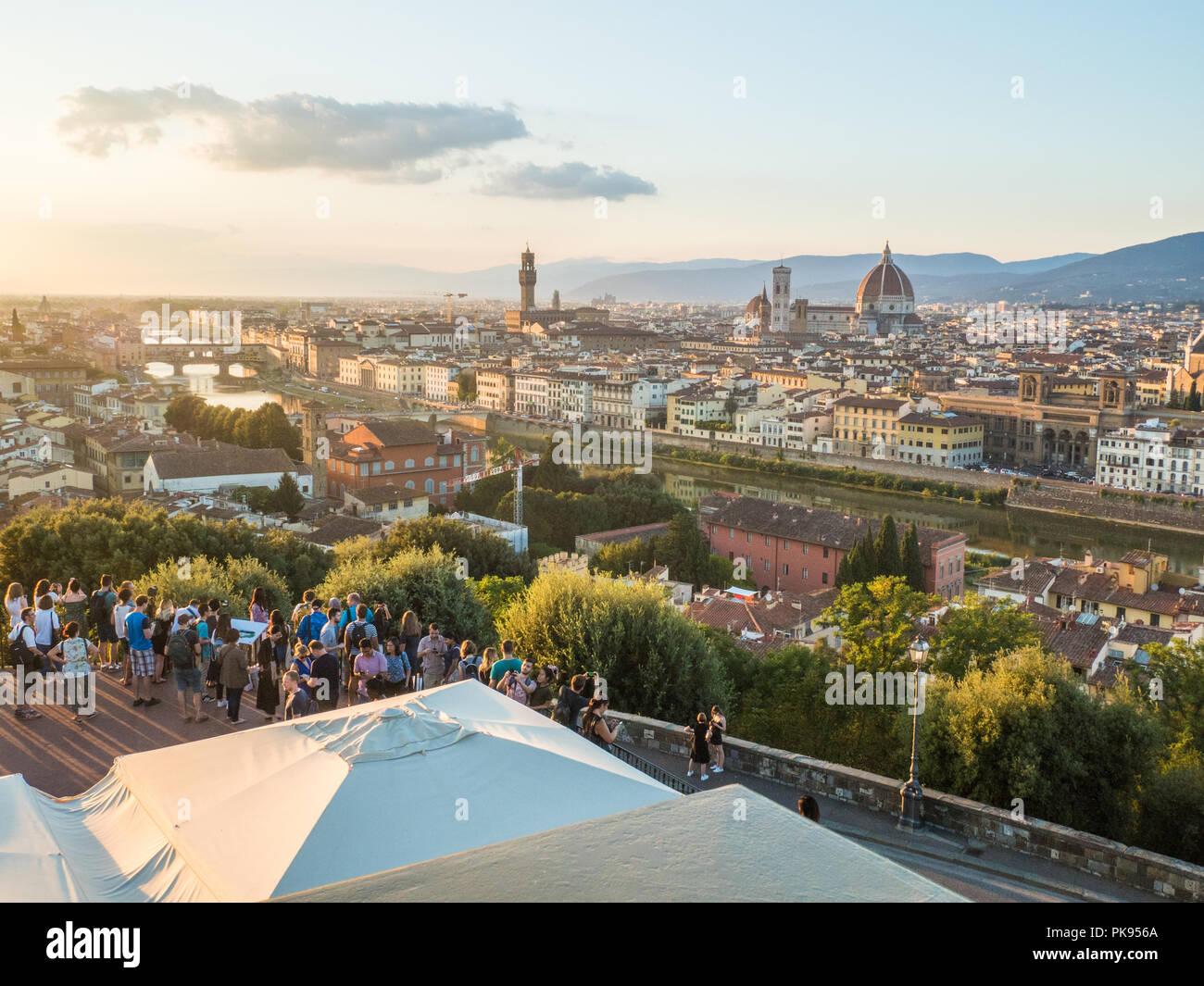 Blick von der Piazzale Michelangelo über die Stadt Florenz, Toskana, Italien. Stockfoto