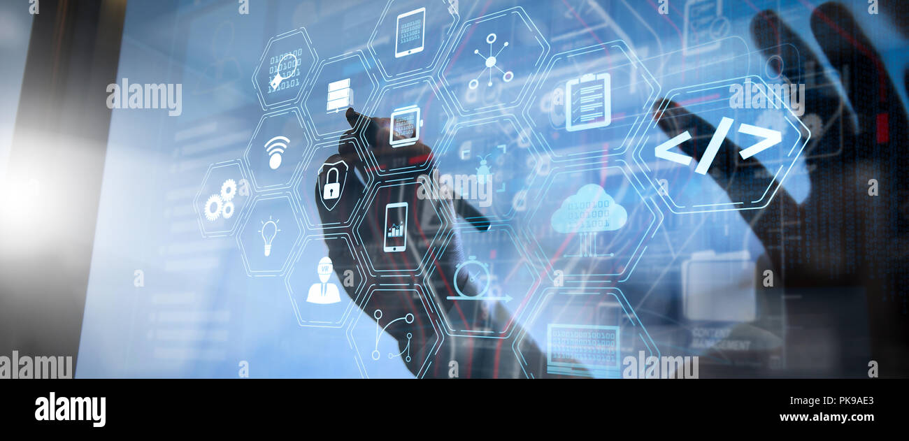 Kodierung mit Software Entwickler arbeiten mit Augmented Reality dashboard Computer Icons von Scrum agile Entwicklung und code Gabel und Versionierung Stockfoto