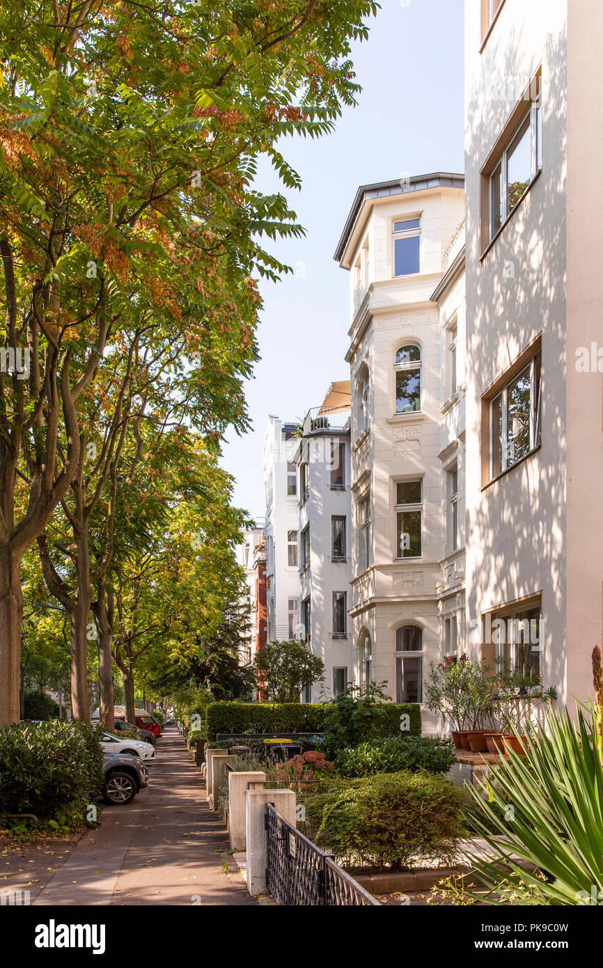 Häuser am Eichendorff Straße im Stadtteil Ehrenfeld, Köln, Deutschland. In der Eichendorffstrasse Haeuer im Stadtteil Ehrenfeld, Koeln, English Stockfoto