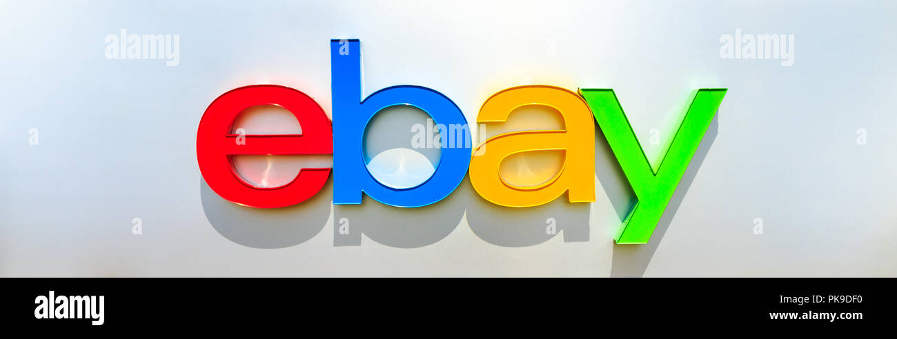 San Jose, Kalifornien, USA - 12. August 2018: eBay Logo aus den Zeichen der eBay Hauptsitz in San Jose, Silicon Valley, Kalifornien. eBay Inc. Isoliert ist ein multinationales Unternehmen, führend im e-commerce Stockfoto