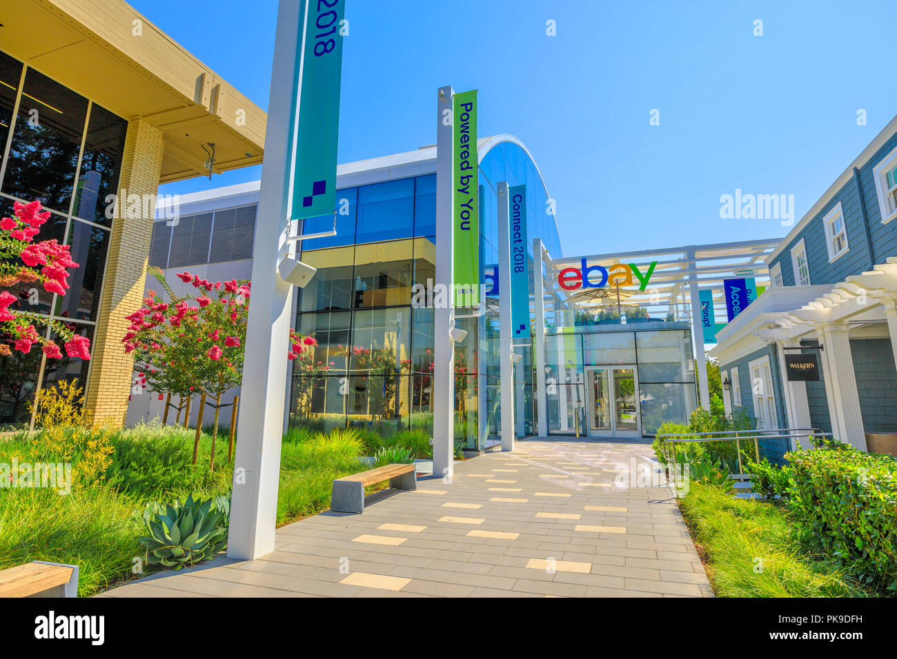 San Jose, CA, USA - 12. August 2018: eBayCampus Hauptsitz in San Jose im Silicon Valley, Kalifornien. eBay Inc. ist das führende Unternehmen im e-commerce Mit Ihren online Marktplatz und virtuelle Shops. Stockfoto
