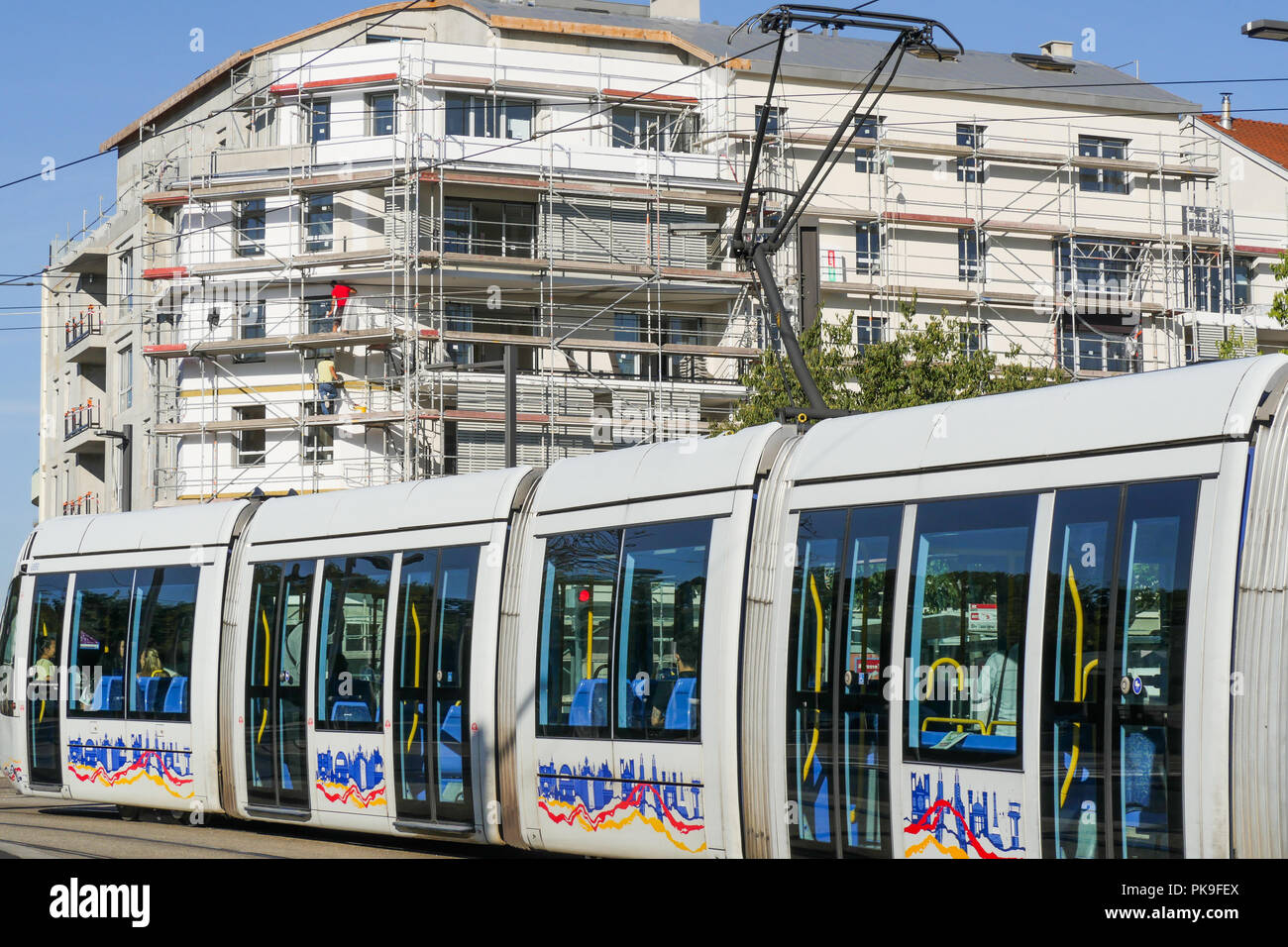 Einbau der Dämmung auf ein neu gebautes Gebäude, Bron, Frankreich Stockfoto