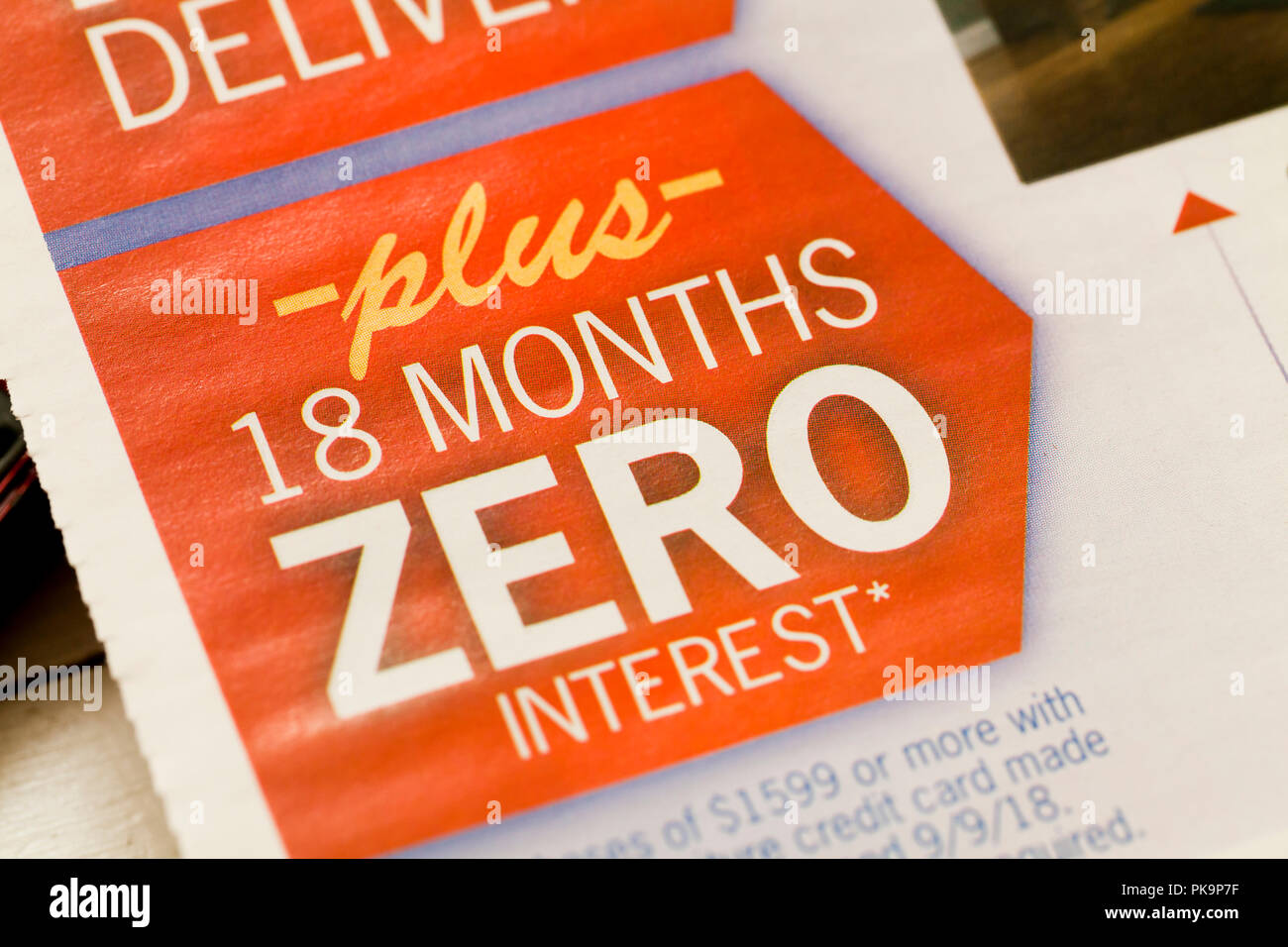 "18 Monate null Interesse" Meldung drucken Anzeige - USA Stockfoto