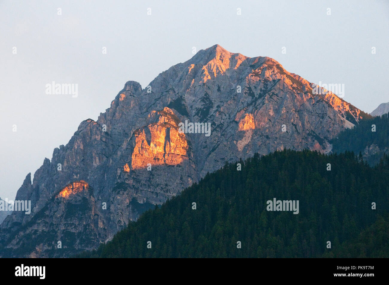 Dolomit Peak bei Sonnenuntergang in der Nähe von St. Vigil in Enneberg, Italien Stockfoto