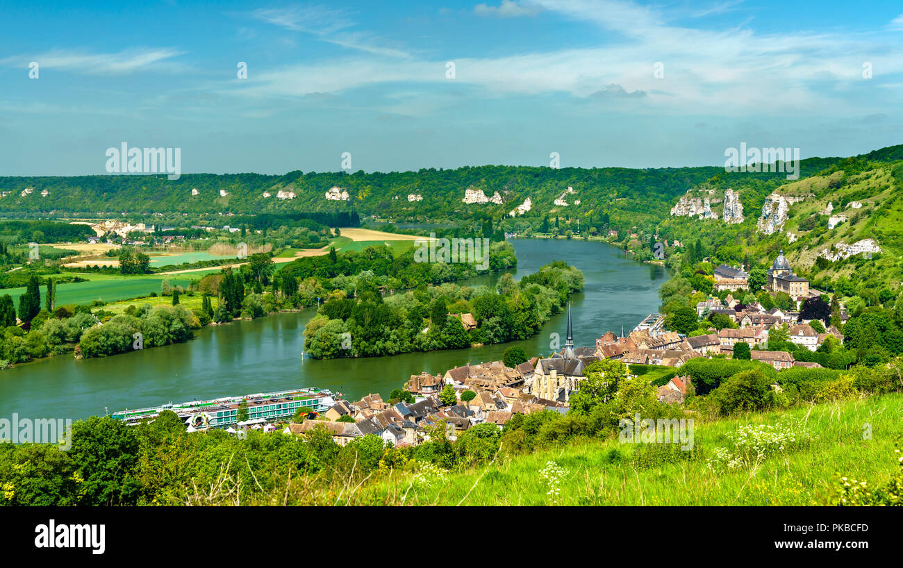 Les Andelys Gemeinde an den Ufern der Seine in Frankreich Stockfoto