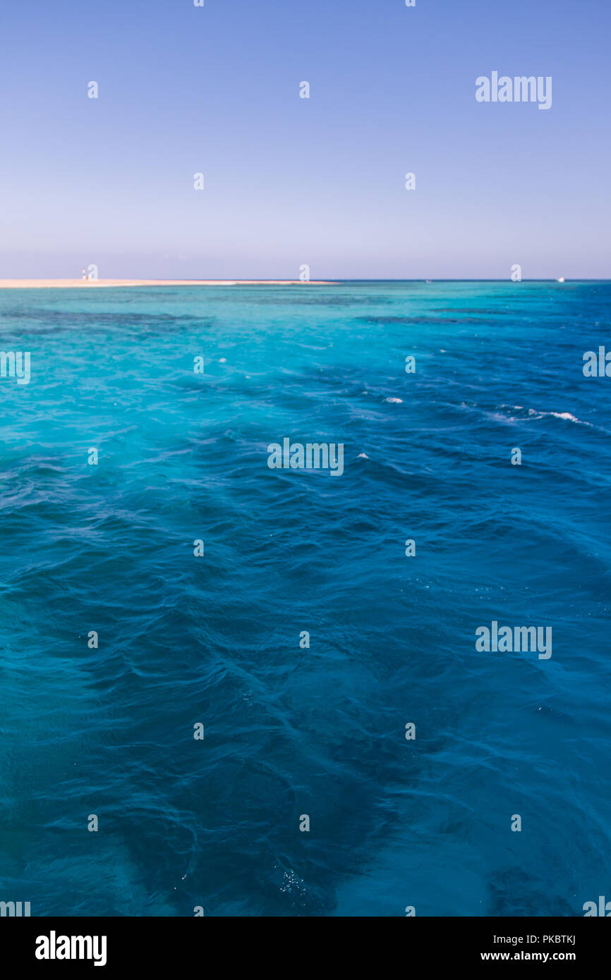 Türkisblaues Wasser in ägyptischen Roten Meer Riffe Stockfoto