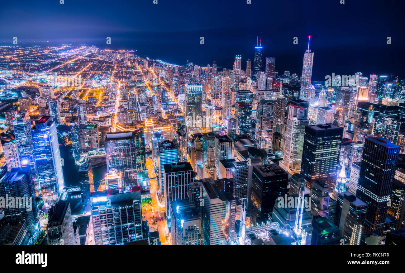 Der wunderschönen Innenstadt von Chicago Skyline bei Nacht Stockfoto