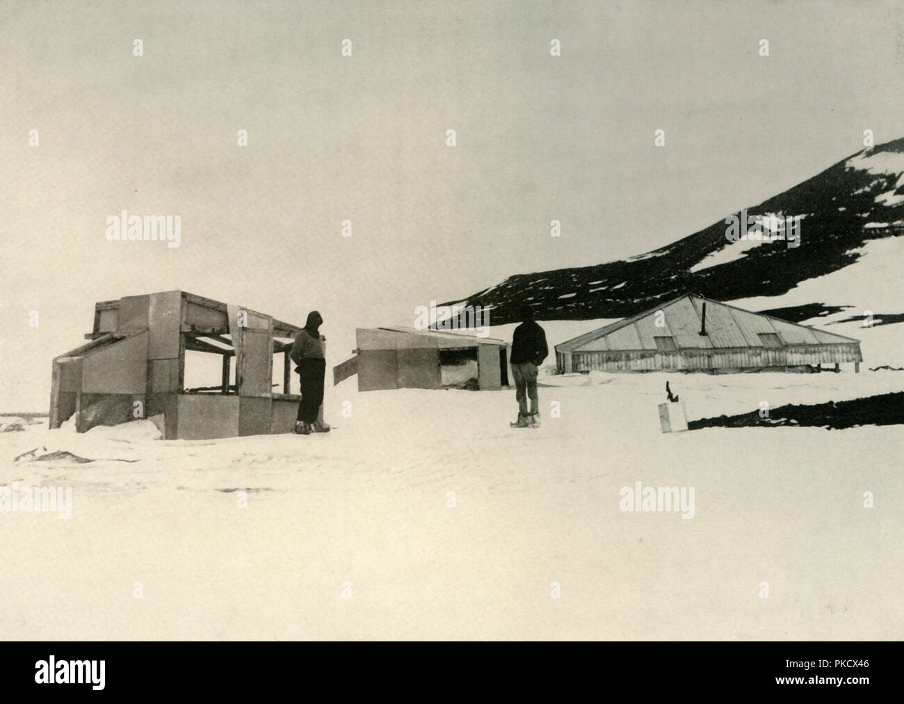 "Die Winterquartiere der Entdeckung Expedition am Hut Point', c 1908 (1909). Artist: Unbekannt. Stockfoto