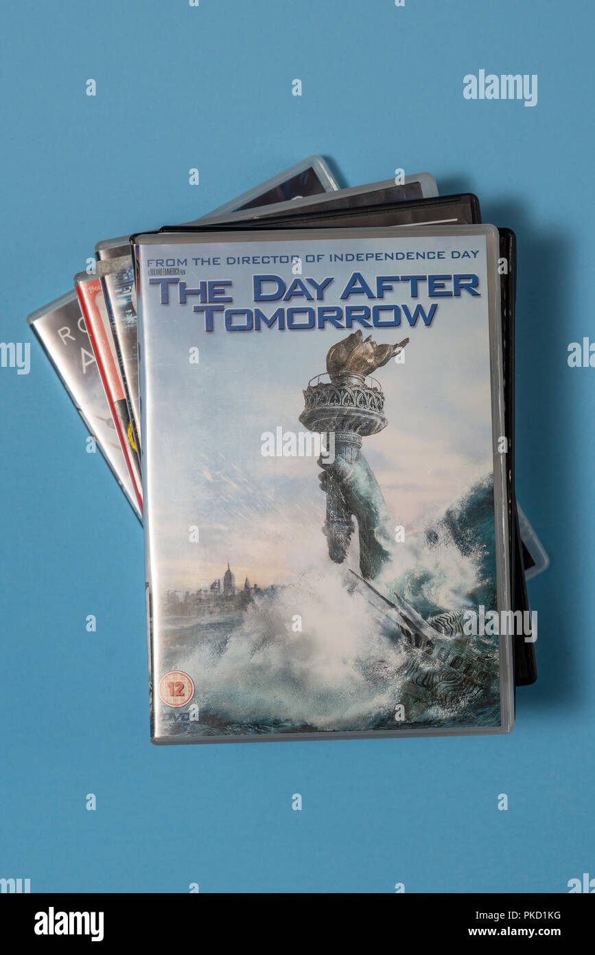 DVD Der Film "Übermorgen" in einem Fall mit Kunstwerken. Stockfoto
