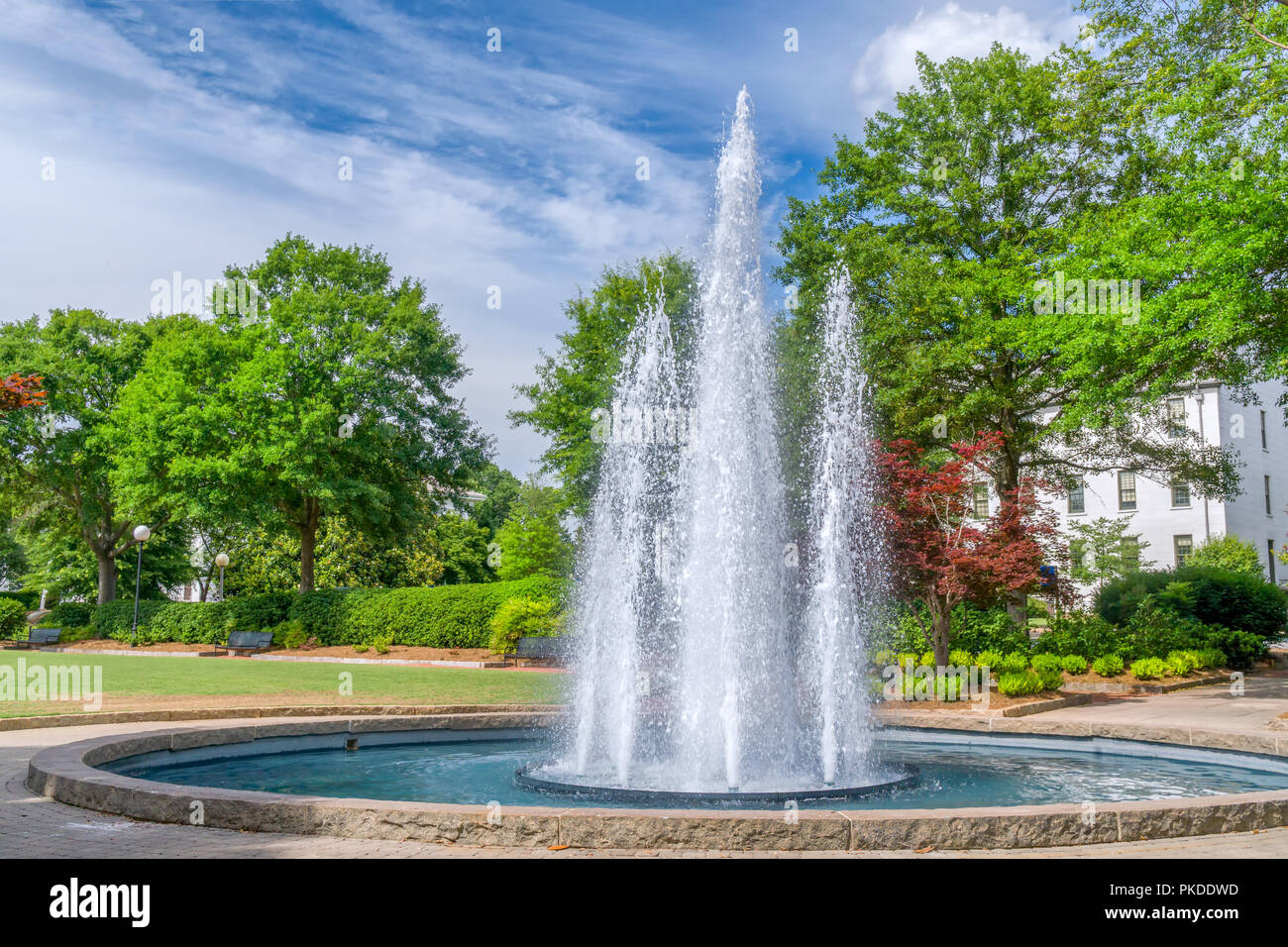 Athen, GA/USA Juni 5, 2018: Herty Feld und Brunnen auf dem Campus der Universität von Georgia. Stockfoto