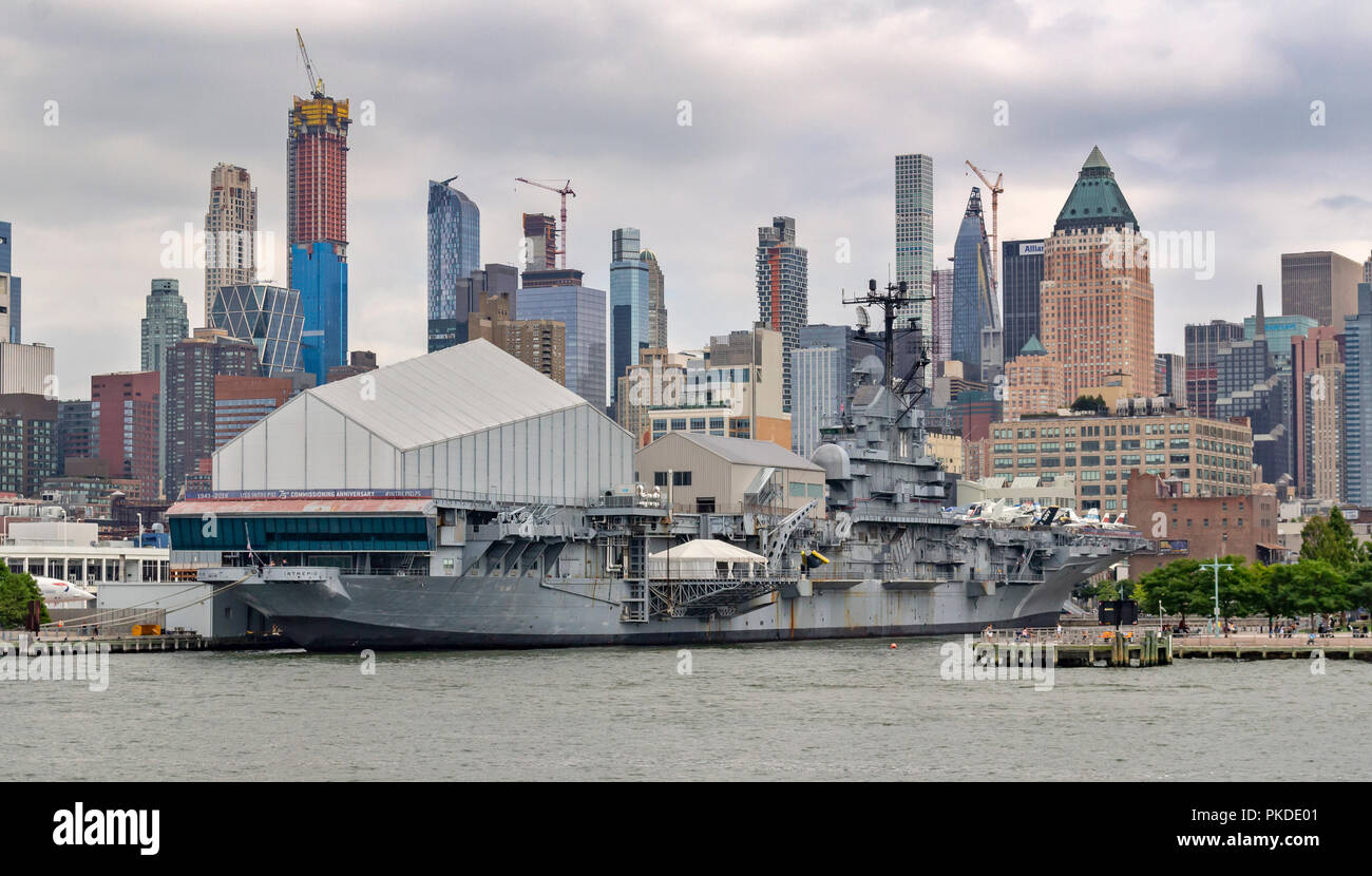 Ein Blick auf die USS Intrepid Sea Air and Space Museum. Stockfoto