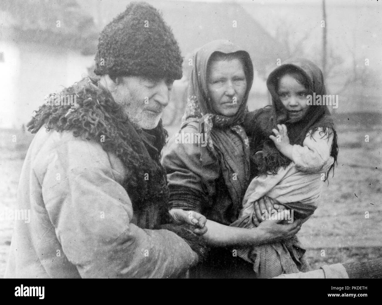 Polnische Bauern Flüchtlinge. Der polnische Mann, Frau und Kind während des Ersten Weltkrieges Stockfoto