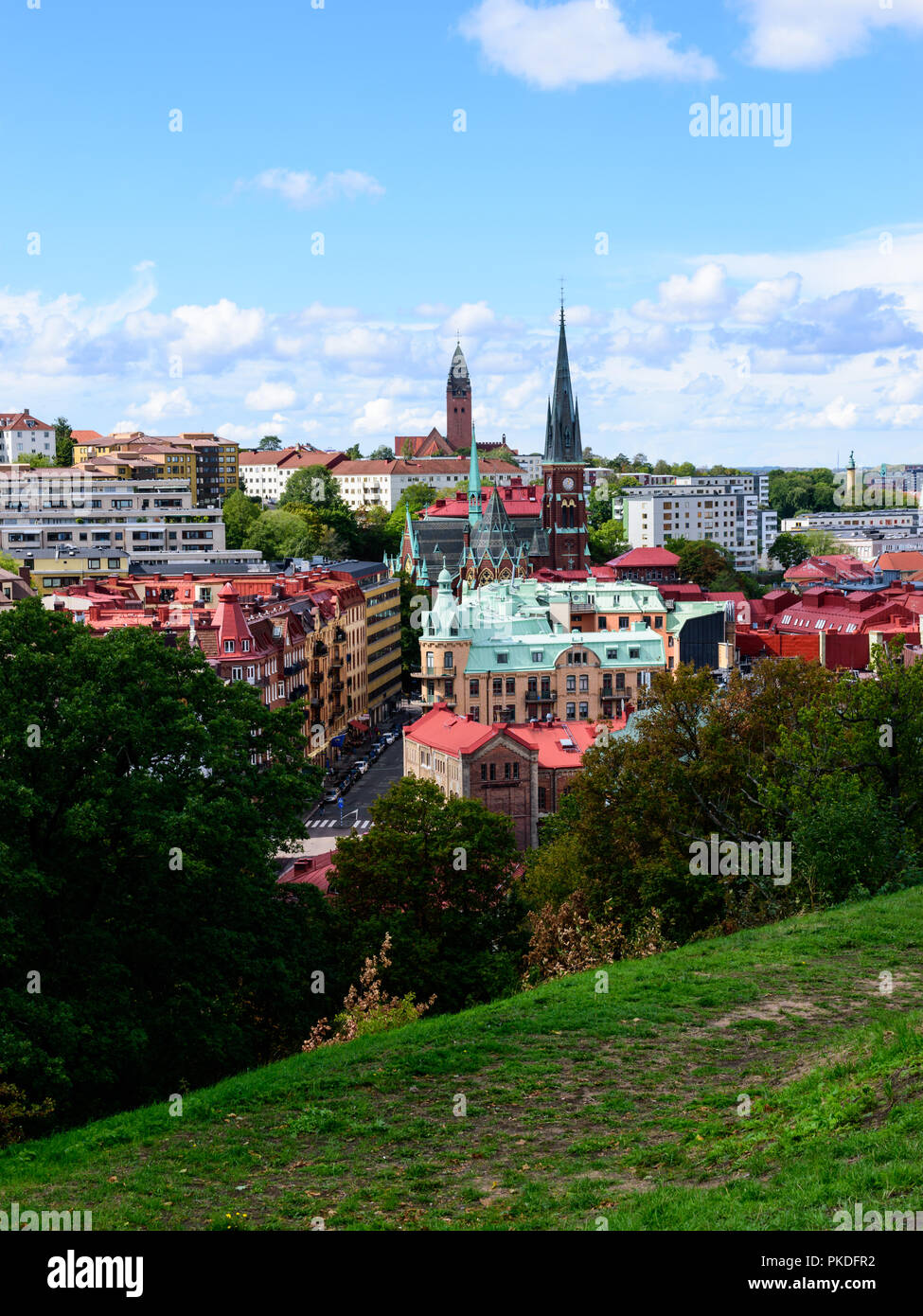 Die Oscar Fredriks Kyrka und der Masthuggskyrkan ab dem Skansen Kronan Schloss in Göteborg, Schweden Stockfoto