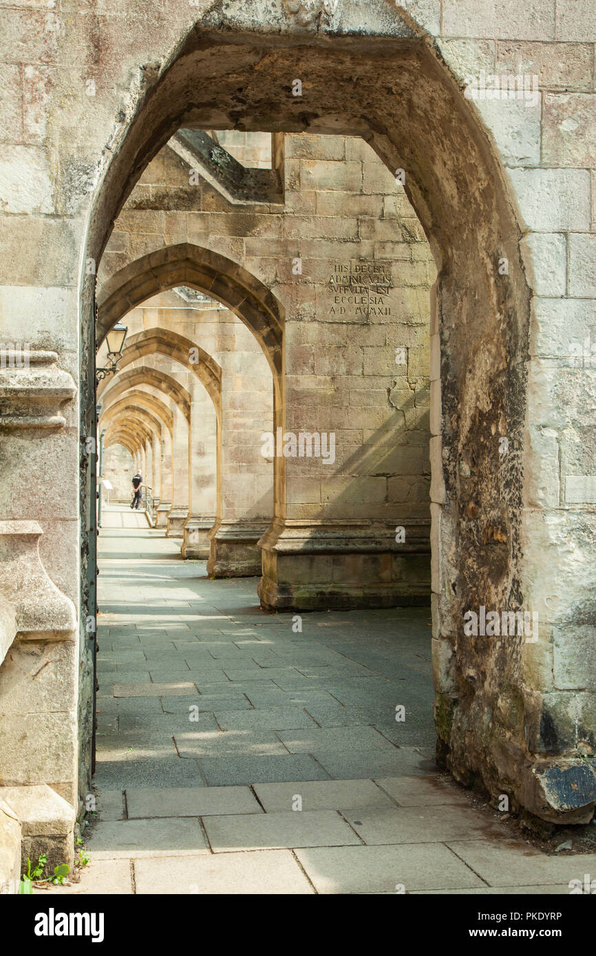 Kreuzgang in der Kathedrale von Winchester, Hampshire, England. Stockfoto