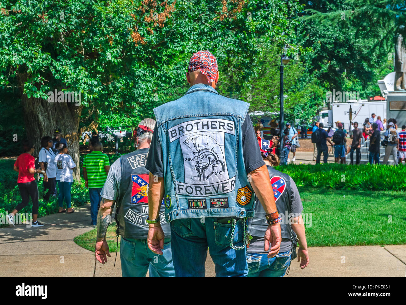Carolina Rebellen Motorcycle Club verlassen der South Carolina State House nach Protest gegen Ausbau der Confederate Flag, 10. Juli 2015, in Columbia, S.C. Stockfoto