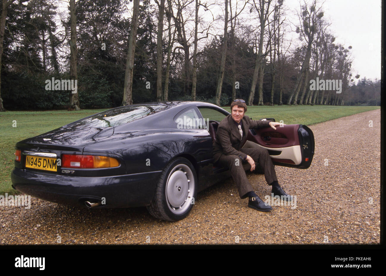 Simon Le Bon wirft mit Aston Martin Stockfoto
