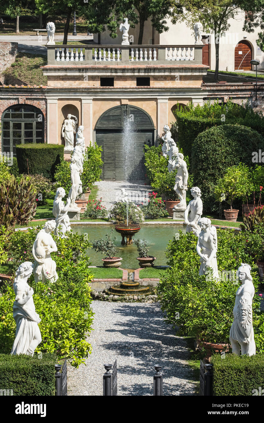 Gärten des Palazzo Pfanner; Lucca, Toskana, Italien Stockfotografie Alamy