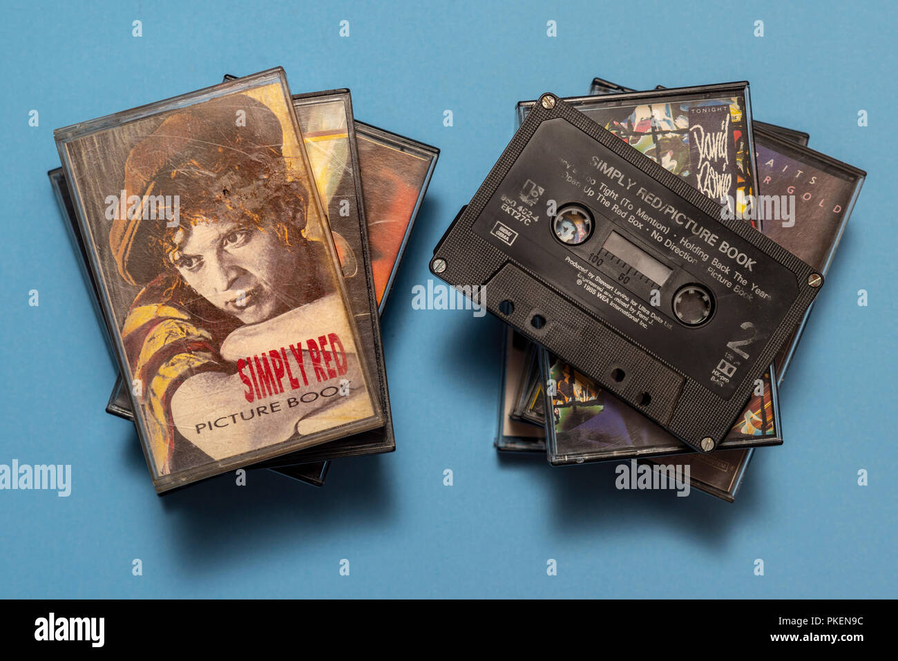 Kompakte audio Kassette von Simply Red, Bilderbuch Album mit Kunst arbeiten. Stockfoto
