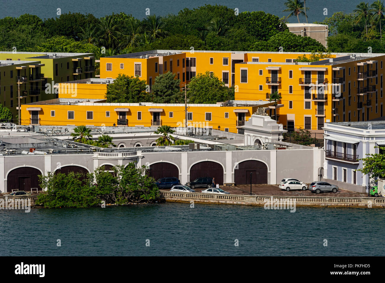 Helle gelbe Gebäude San Juan Puerto Rico Stockfoto