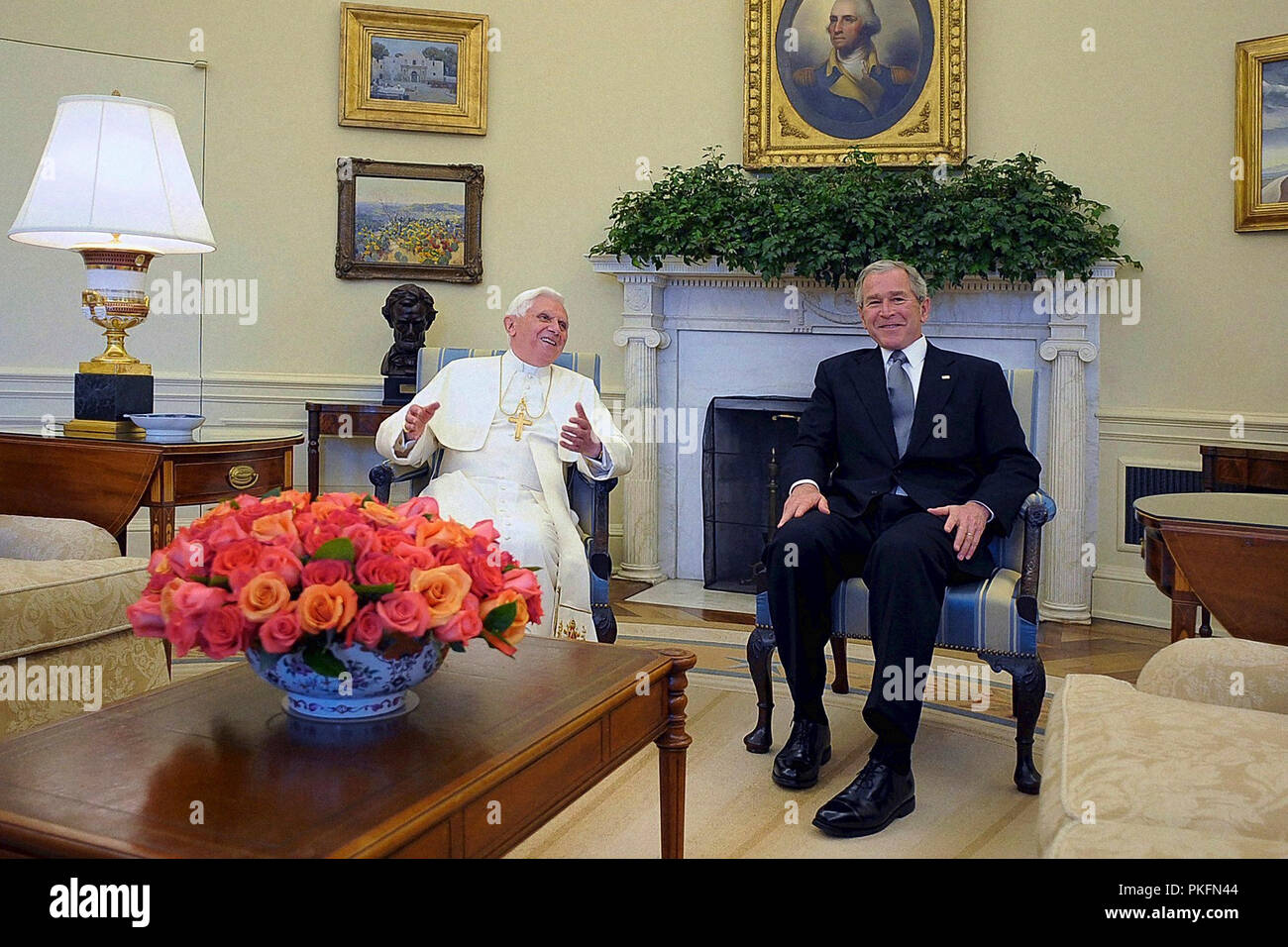 Washington 16.04.2008. Papst Benedikt XVI. im Weißen Haus mit George W. Bush. Stockfoto