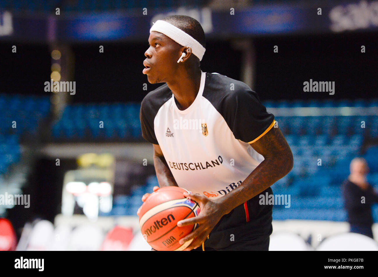 Tallinn, Estland. 13 Sep, 2018. 13. September 2018, Deutschland, Tallinn: Basketball: WM-Qualifikation, Estland gegen Deutschland, Europa, Runde 2, Gruppe L, Spieltag 1. Dennis Schroeder aus Deutschland nach dem Aufwärmen vor dem Spiel. Credit: Raigo Pajula/dpa/Alamy leben Nachrichten Stockfoto