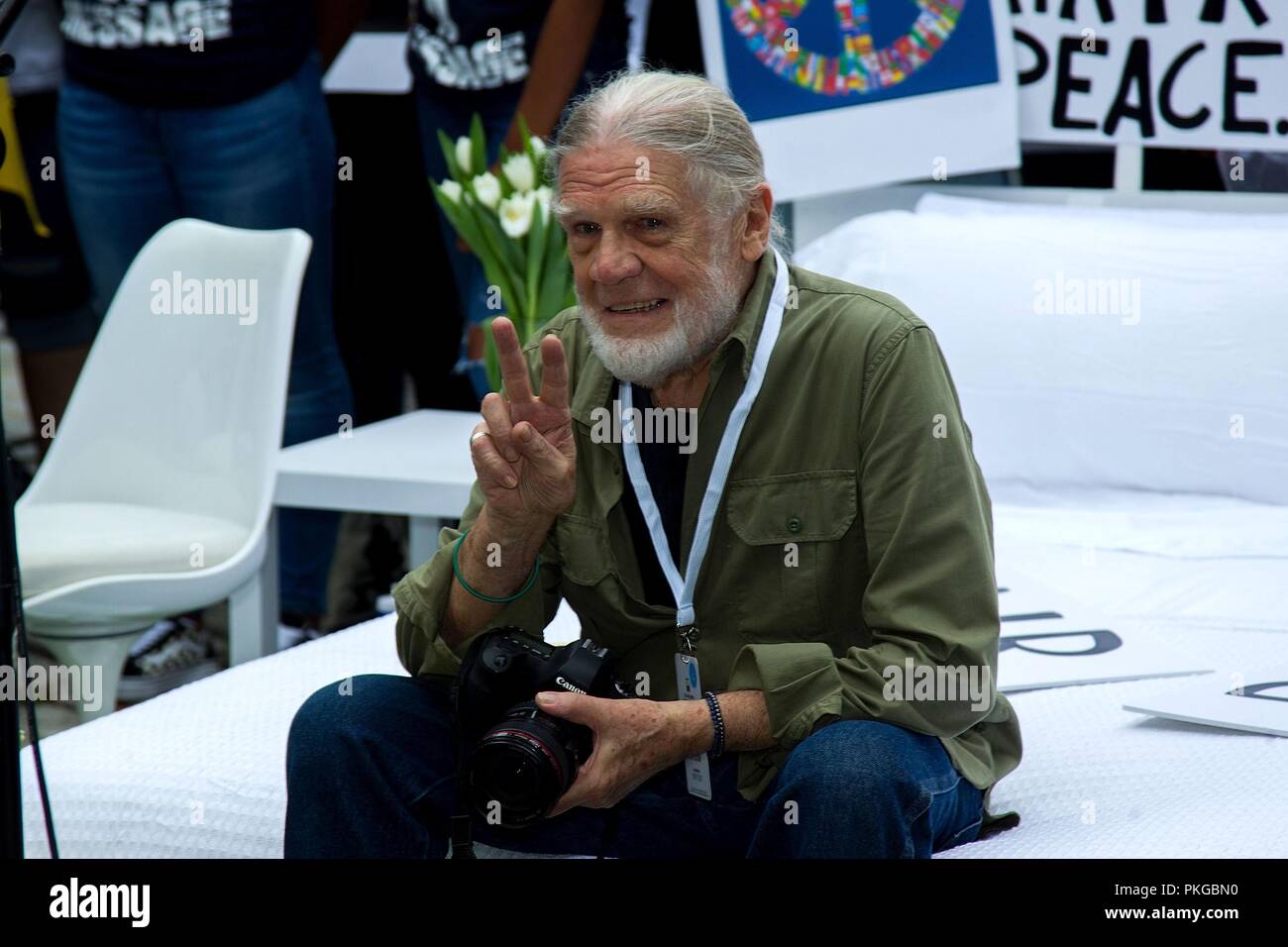 New York, NY, USA. 13 Sep, 2018. Henry Diltz an einem öffentlichen Auftritt für das John Lennon pädagogische Tour Bus zurück nach NYC, New York City Hall, New York, NY 13. September 2018. Quelle: Steve Mack/Everett Collection/Alamy leben Nachrichten Stockfoto