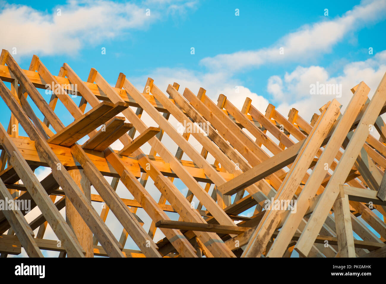 Dachkonstruktion aus Holz, symbolische Foto für Home, home Bau und Finanzierung von Wohneigentum Stockfoto