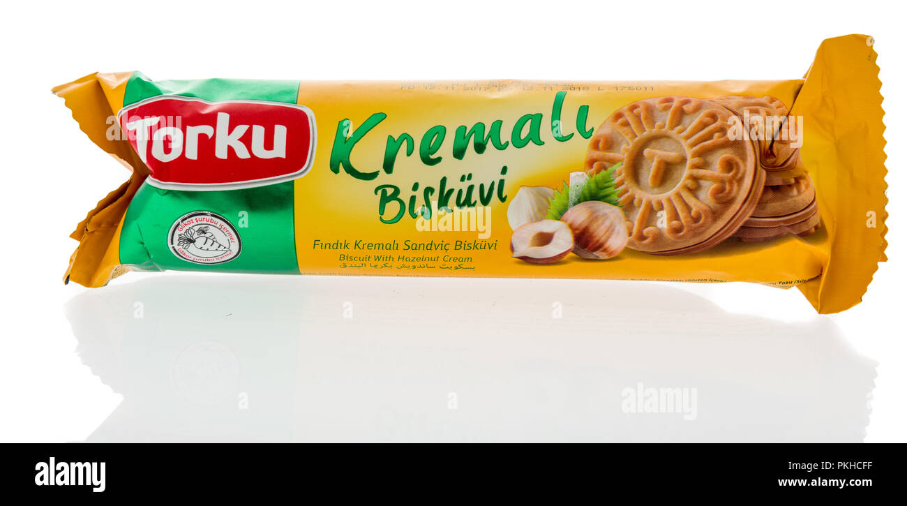 Winneconne, WI - 7. September 2018: ein Paket von Torku kremali biskuvi Keks aus der Türkei auf einem isolierten Hintergrund Stockfoto