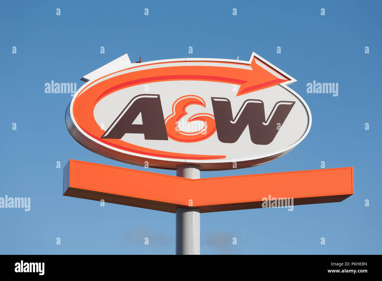 TRURO, KANADA - November 08, 2015: A&W Restaurant anmelden. A&W Restaurants Inc. ist eine große Kette von Fast Food Restaurants in Kalifornien im Jahr 1923 gegründet. Stockfoto