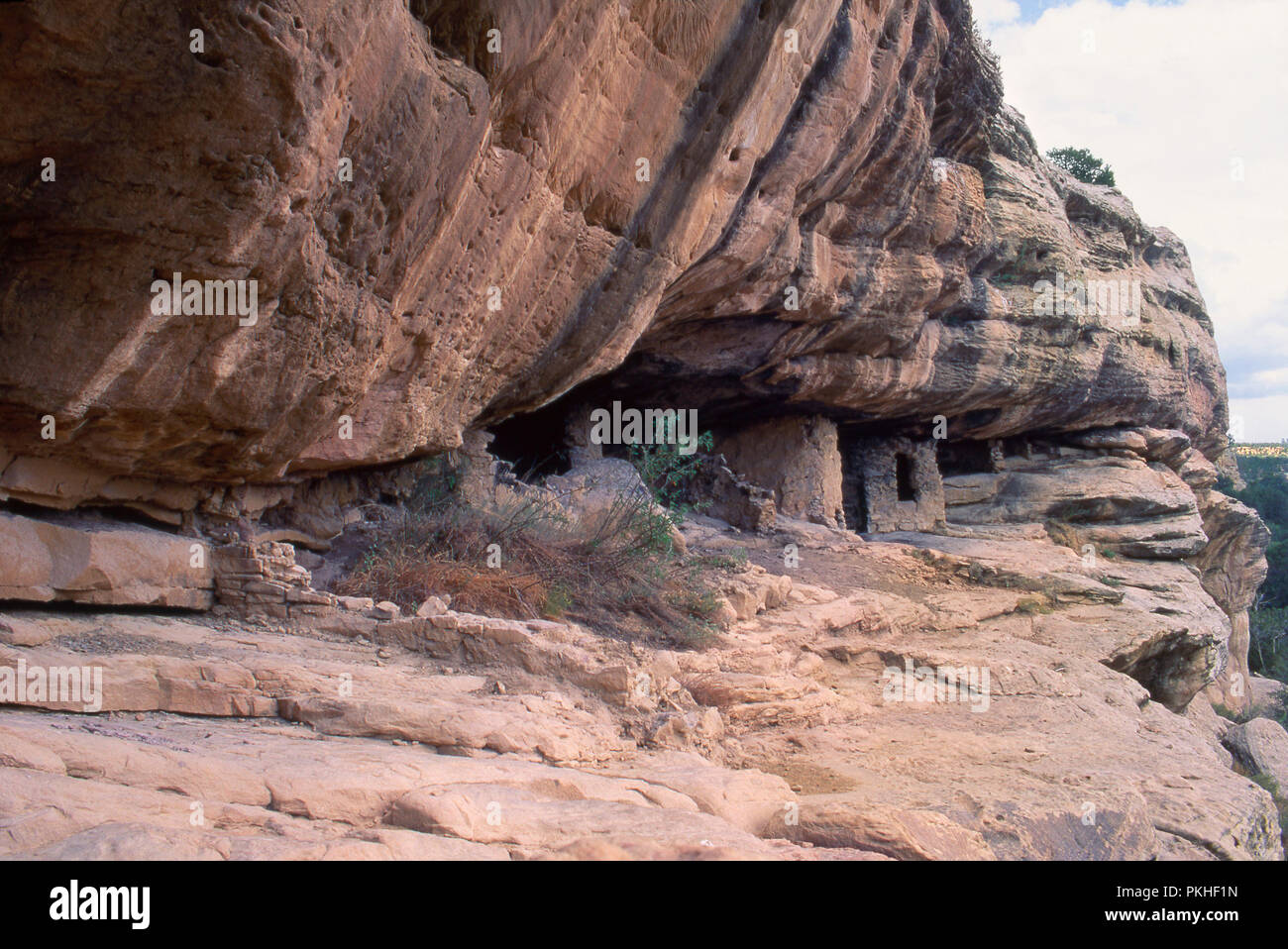 Cliff - Wohnungen in der Nähe von Zuni Pueblo, New Mexico. Foto Stockfoto
