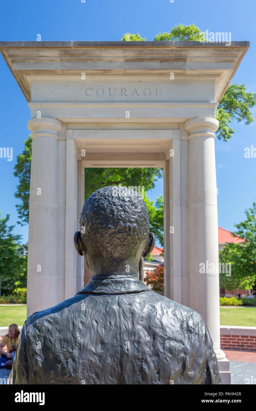 OXFORD, MS/USA - Juni 7, 2018: James Meredith Statue und Denkmal auf dem Campus der Universität von Mississippi. Stockfoto