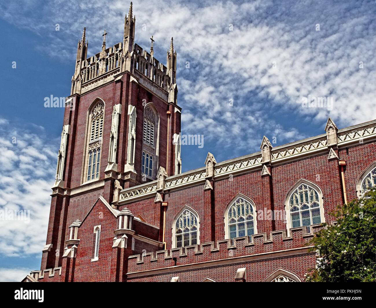 New Orleans, LA USA - Mai 9, 2018 - Heiligen Namen Jesu Katholische Kirche Loyola Campus aus der St. Charles Ave. Stockfoto