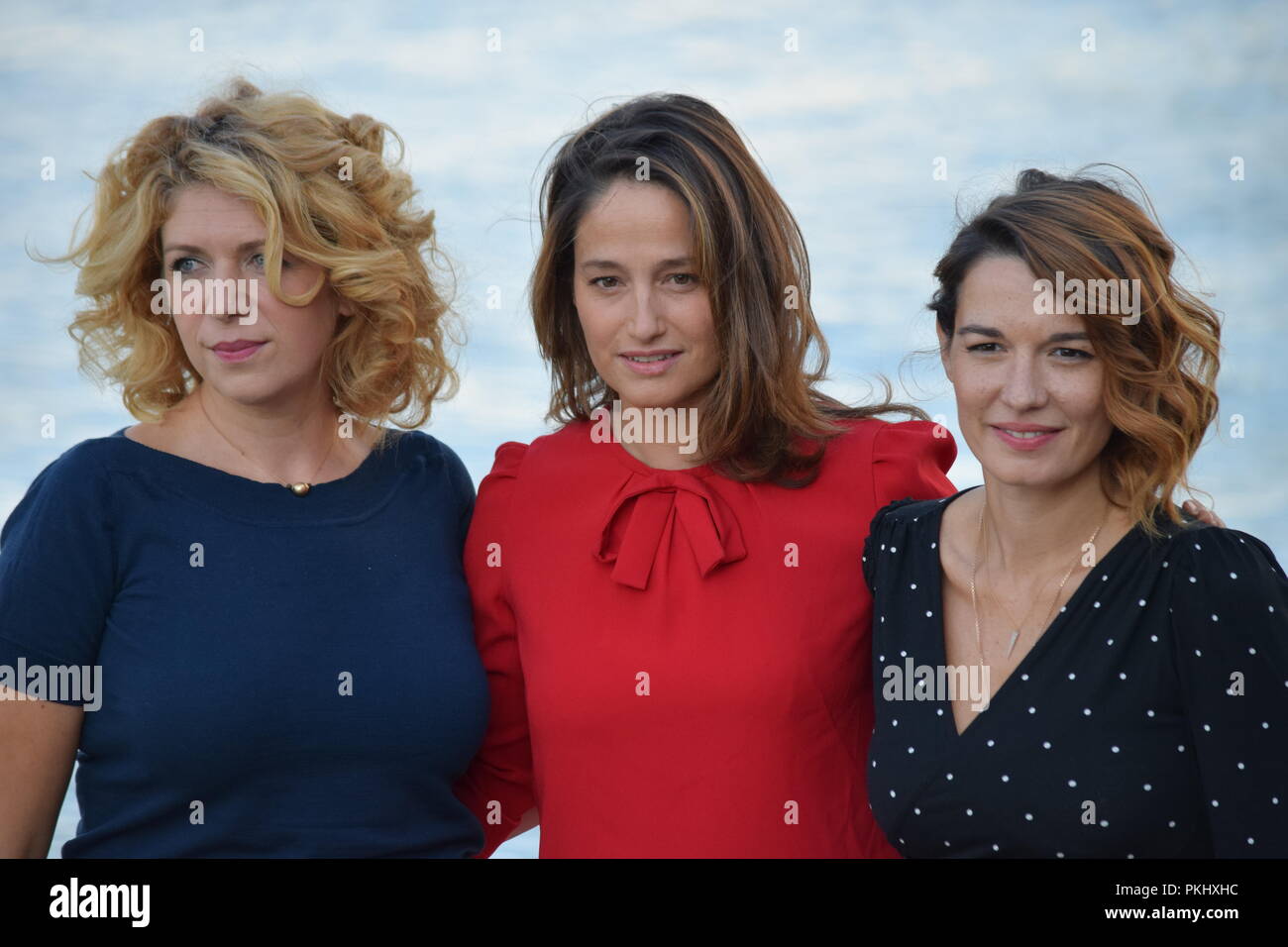 Die Frauen in der Jury des Festival de la Fiction 2018: KASMI Baya, Marie Gillain, Ismael Audrey. Stockfoto