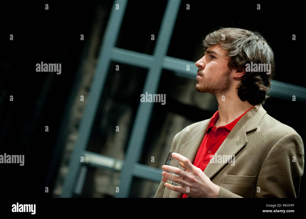 Theater Company De Dijlezonen spielen "Ten little Indians" von Agatha Christie unter der Regie von Gie Beullens (Belgien, 18/04/2013) Stockfoto