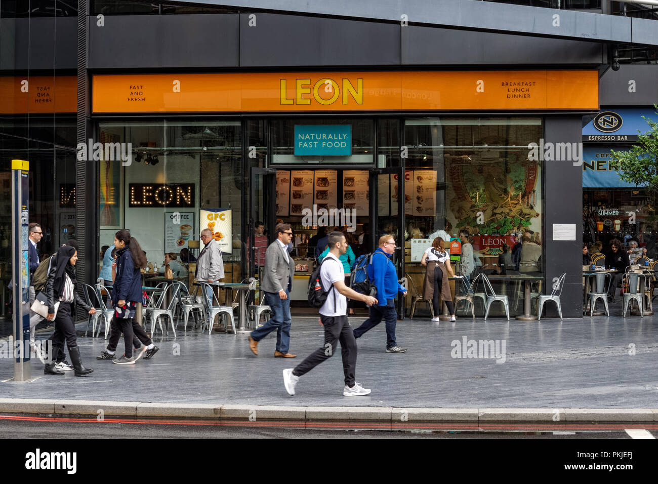 Leon Restaurant in Mehr Londoner Riverside, London England United Kingdom UK Stockfoto