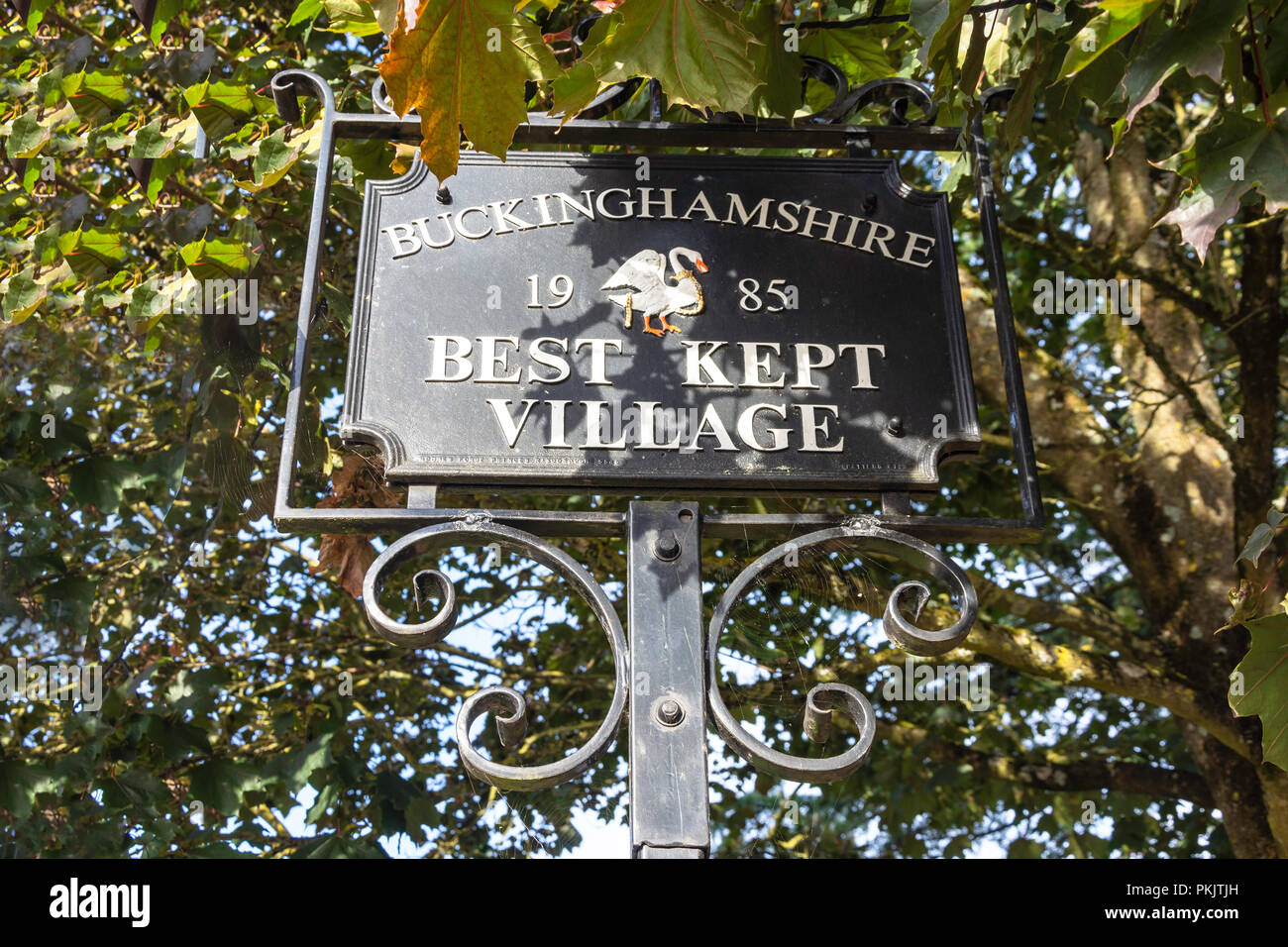Buckinghamshire beste gehaltene Ortsschild, Windmill Road, Fulmer, Buckinghamshire, England, Vereinigtes Königreich Stockfoto