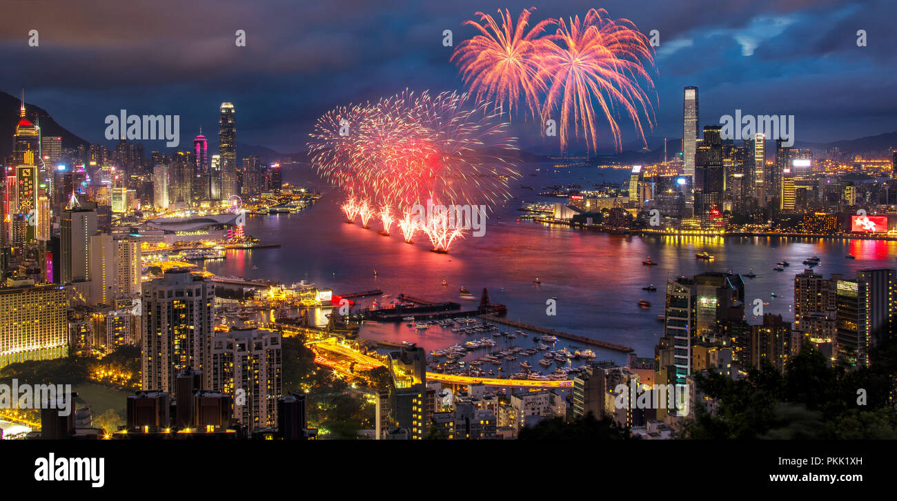 Hong Kongs Victoria Hafen und Stadt Bau Stockfoto