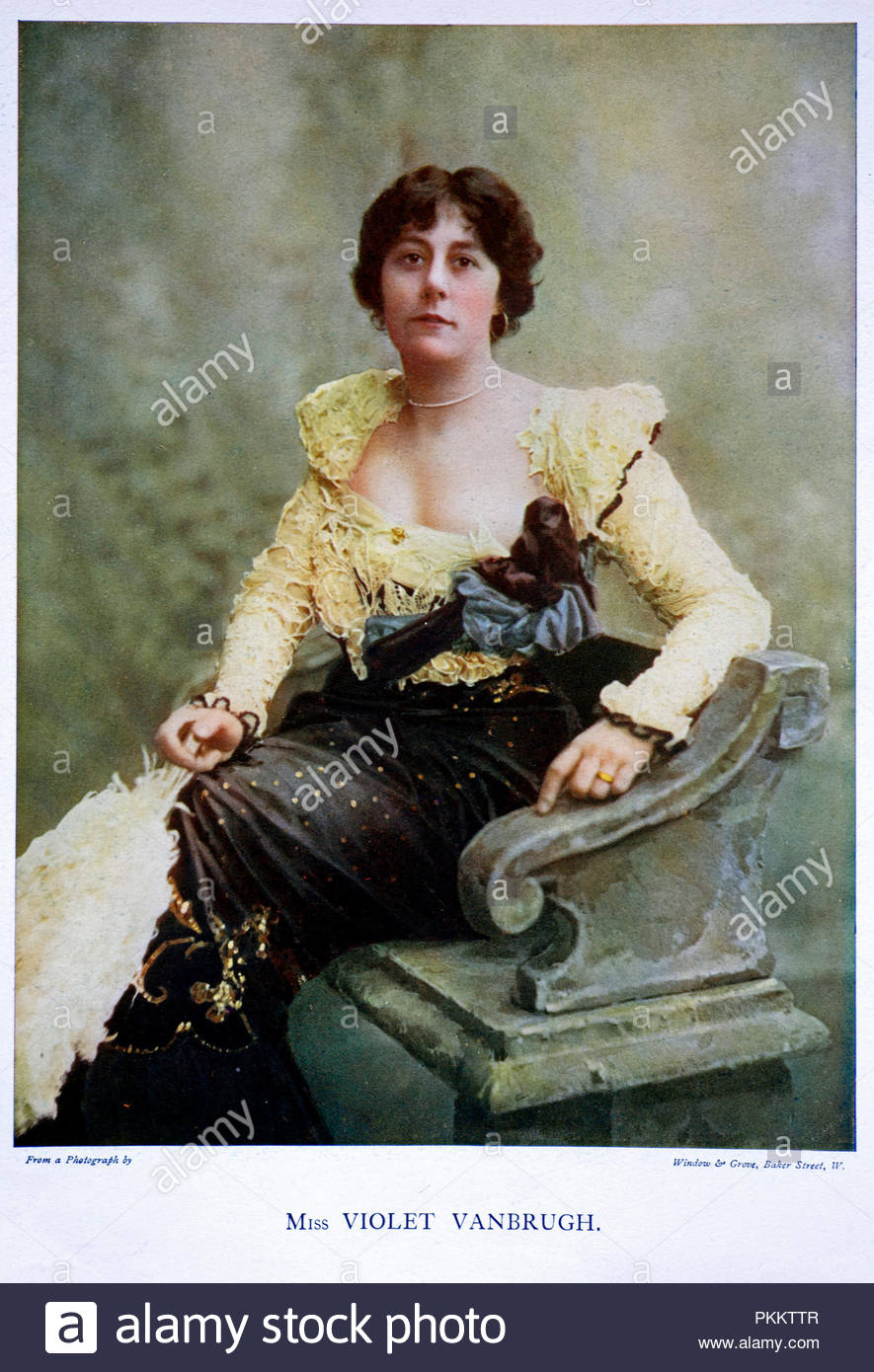 Violet Vanbrugh Porträt, 1867 - 1942, geboren Violett Augusta Maria Barnes, war eine englische Schauspielerin, die einer Karriere, die mehr als 50 Jahre hatte. Farbe Abbildung: 1899. Stockfoto
