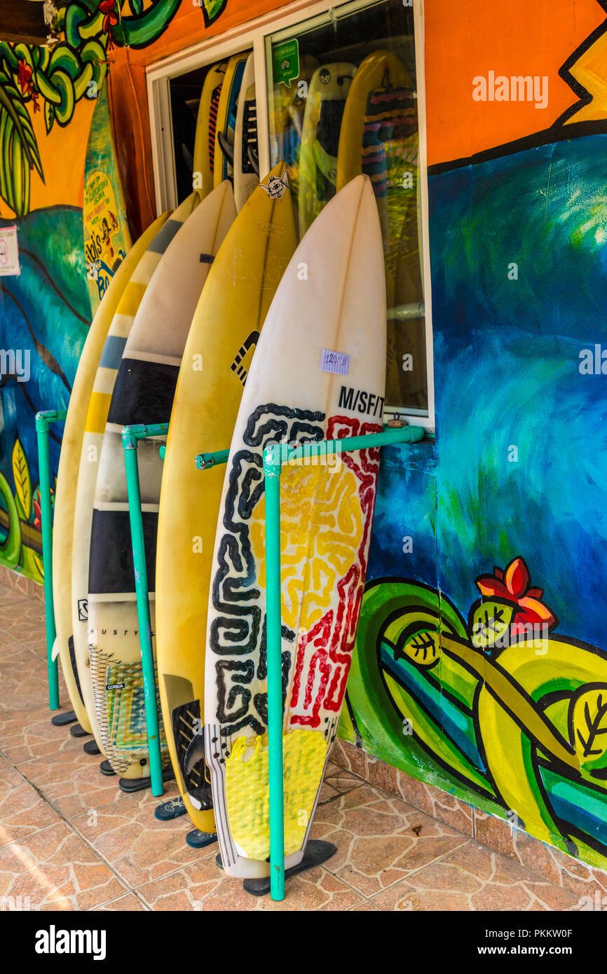 Bocas del Toro, Panama. März 2018. Ein Blick auf die surfbretter auf der Insel von Bocas del Toro in Panama. Stockfoto