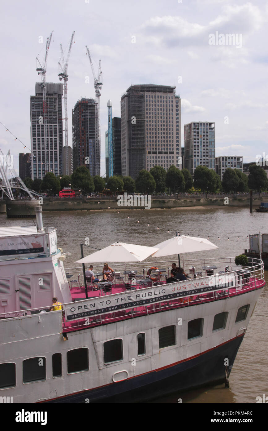 R.S. Hispaniola Frühstückssaal bar Victoria Embankment London Sommer 2018 Stockfoto