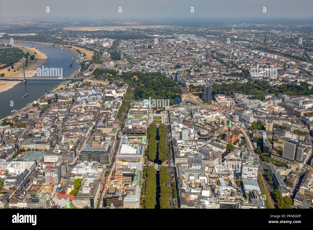 Luftaufnahme, Hofgarten, Dreischeibenhaus, ERGO Verwaltung, Kö-Bogen, ehemaliger E: in der Verwaltung in Düsseldorf, Rheinland Stockfoto