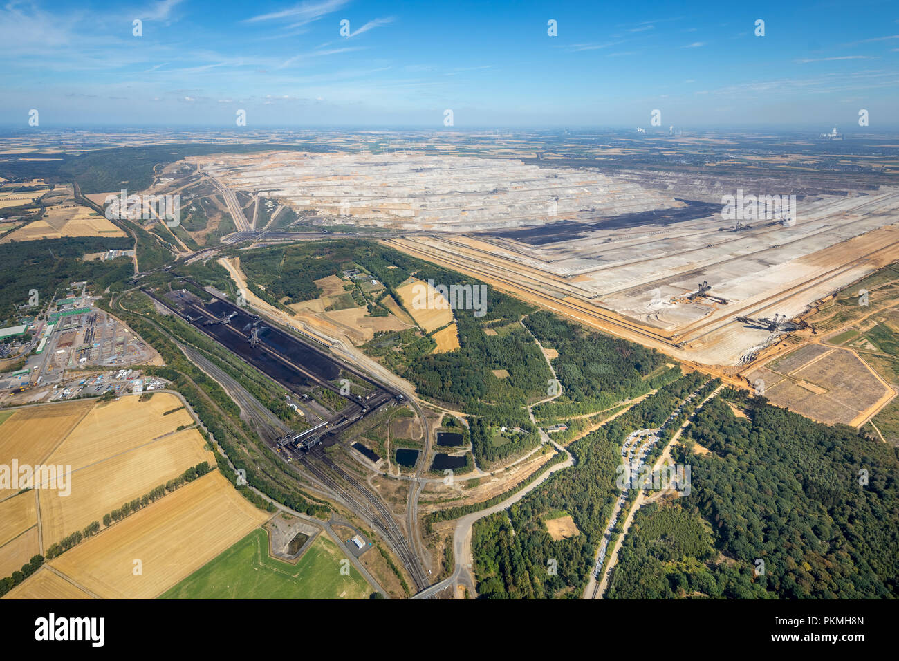 Luftaufnahme, Etzweiler, Braunkohle Tagebau, Ellen, Niederzier, Rheinland, Nordrhein-Westfalen, Deutschland Stockfoto