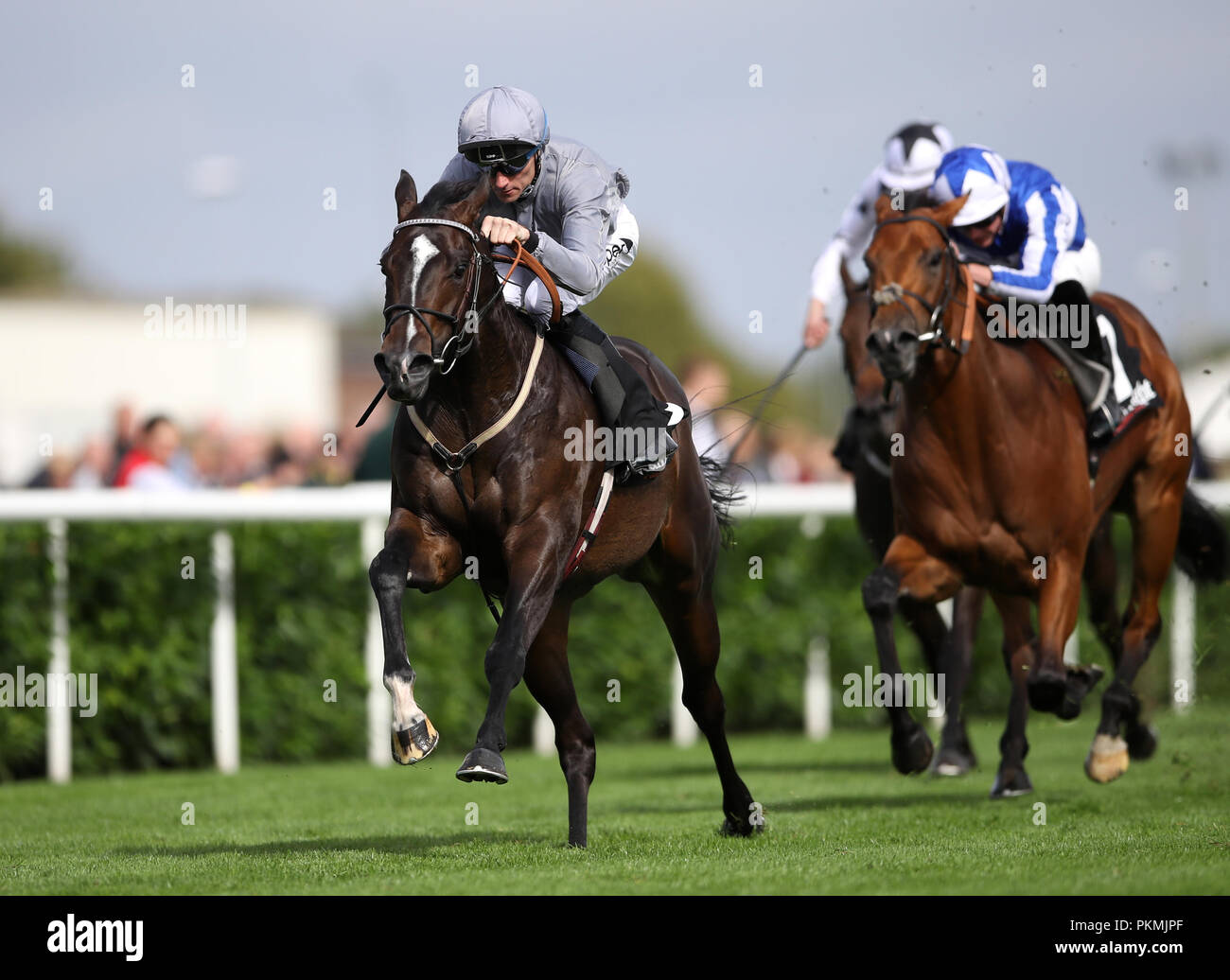 Aufruf der Soldat geritten von Daniel Tudhope gewinnt die Wainwrights Flying Childers Einsätze bei Tag drei der 2018 William Hill St Leger Festival in Doncaster Racecourse, Doncaster. Stockfoto