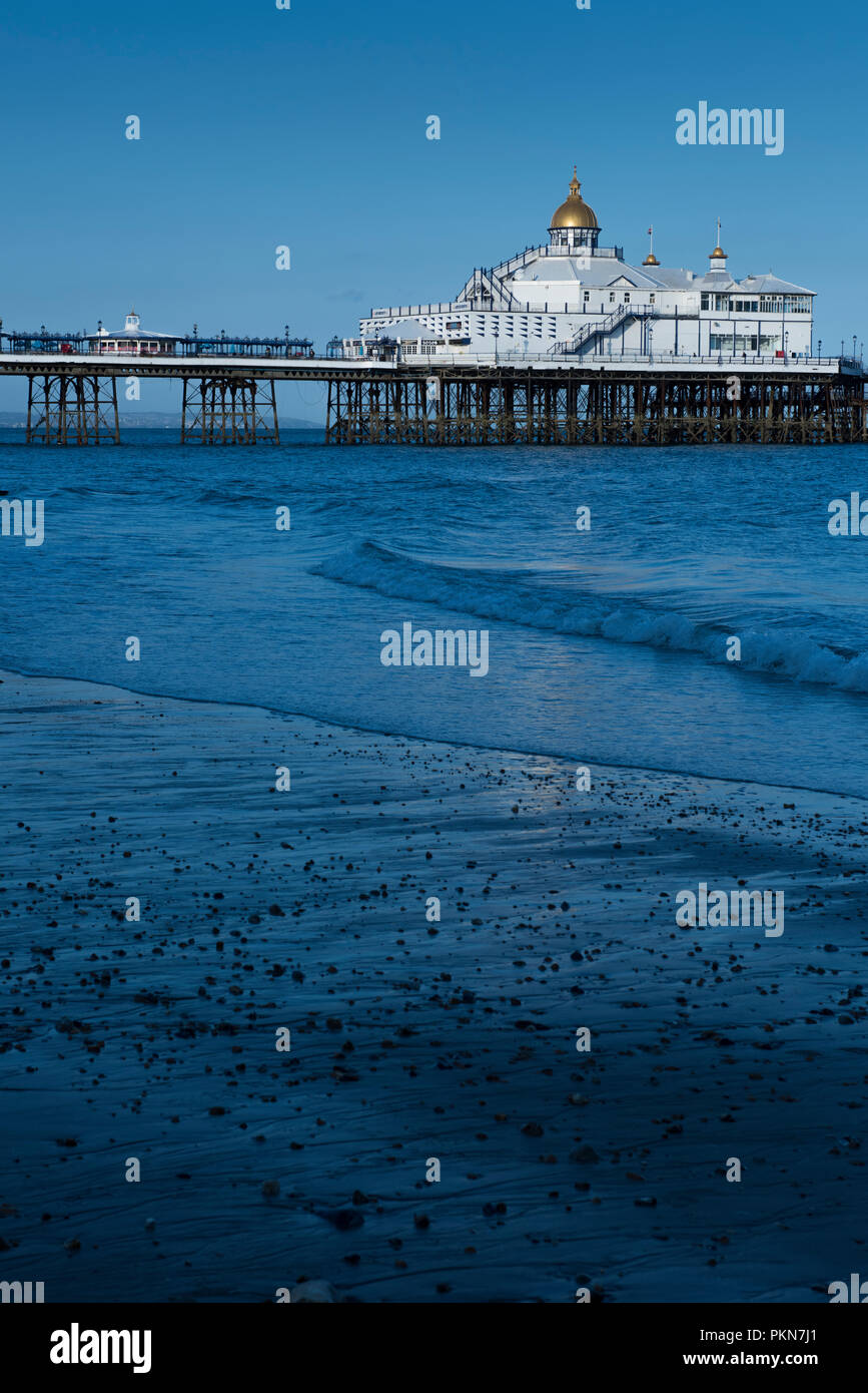 Eastbourne Pier, in der Grafschaft East Sussex, an der Südküste von England in Großbritannien. Stockfoto