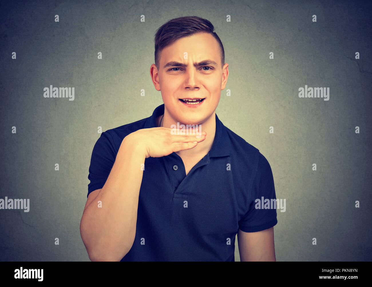 Spöttisch emotion -Fotos und -Bildmaterial in hoher Auflösung – Alamy