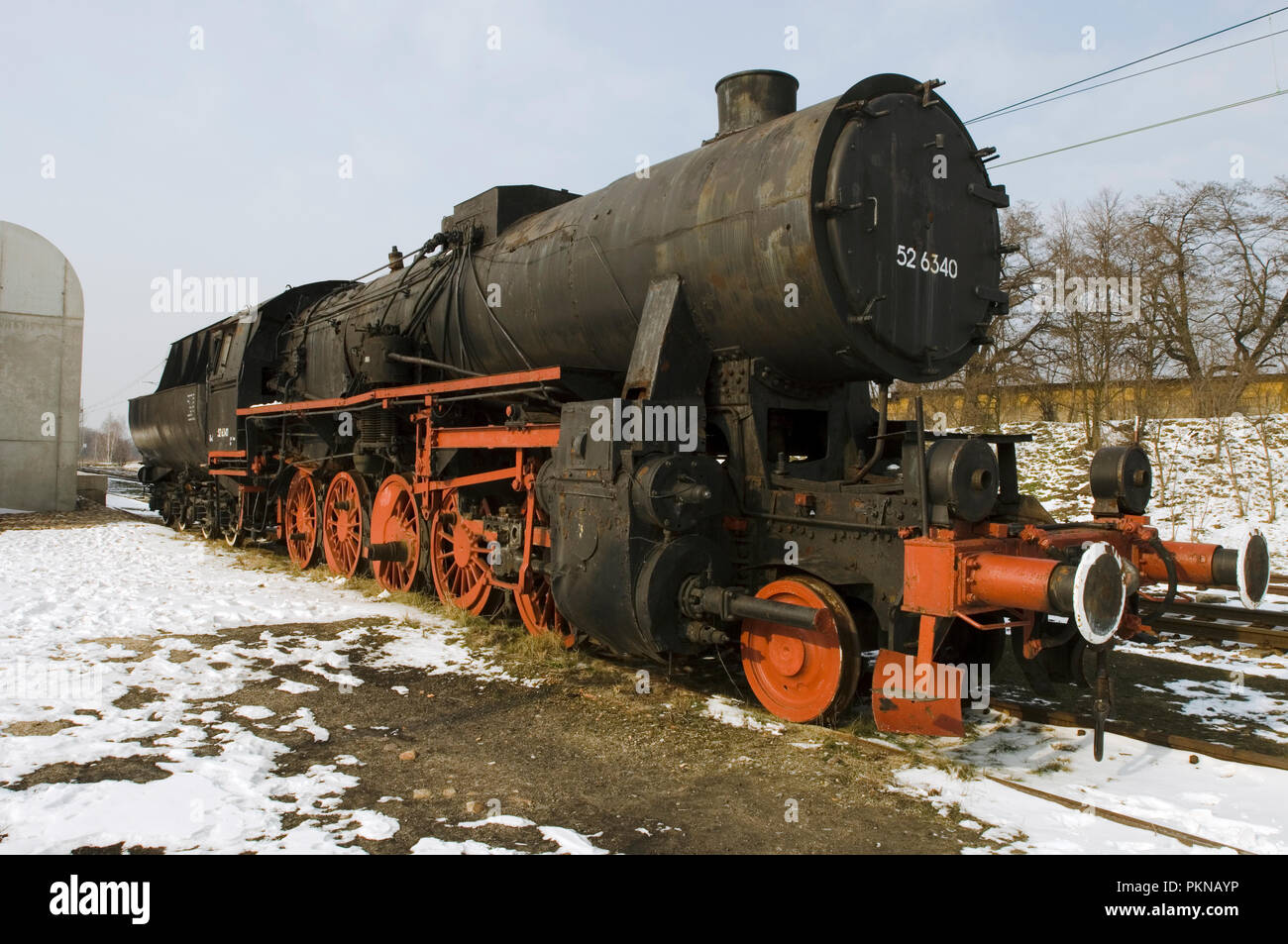 Radegast Bahnhof Holocaust-mahnmal in Lodz, Polen. Eine Dampflokomotive verwendet Wagen mit Gefangenen in die Vernichtungslager zu ziehen. Bis zu Stockfoto