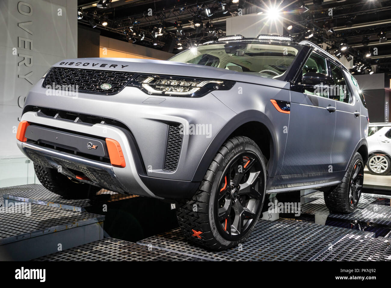 FRANKFURT, Deutschland - 13.09.2017: Neues Land Rover Discovery SVX Auto auf der Frankfurter IAA vorgestellt. Stockfoto