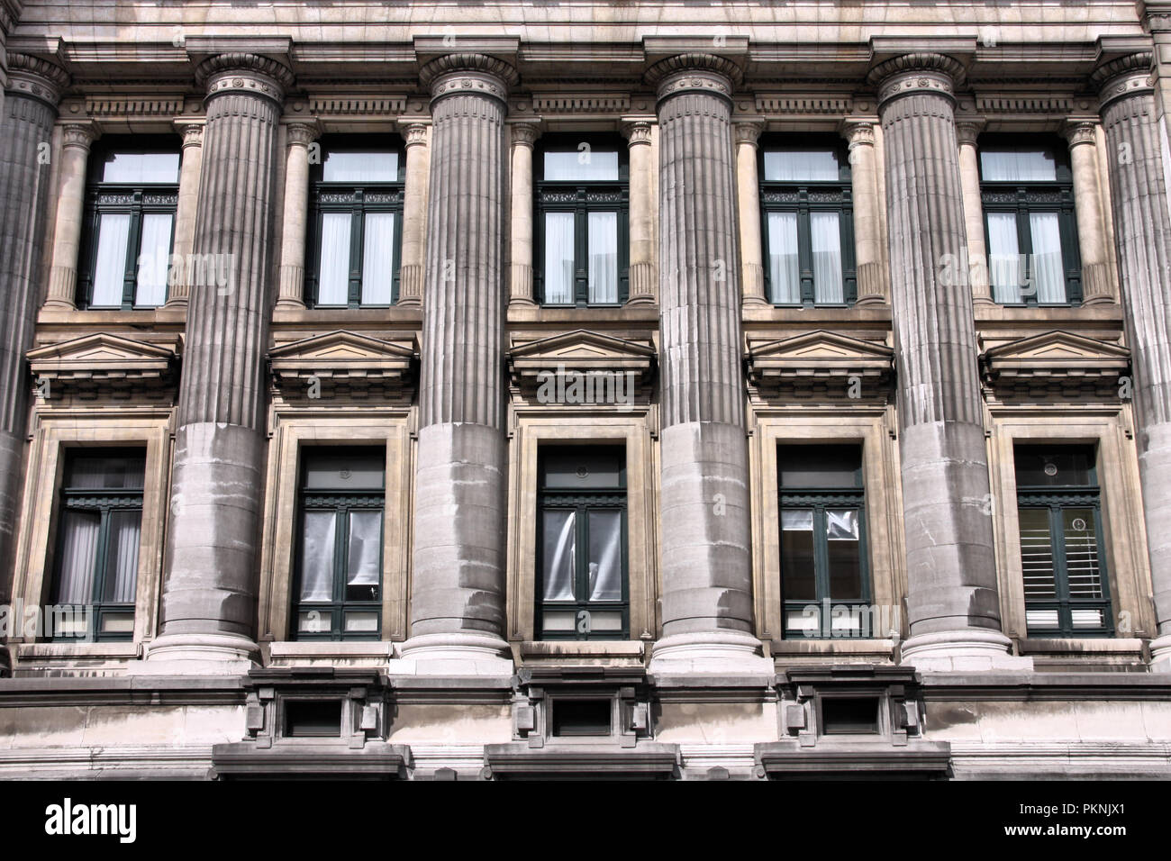 Monumentale Architektur Sehenswürdigkeiten in Brüssel, Belgien. Justizpalast (Palais de Justice). Eklektische und neoklassizistischen Stil Gebäude dient als Hauptsitz Stockfoto