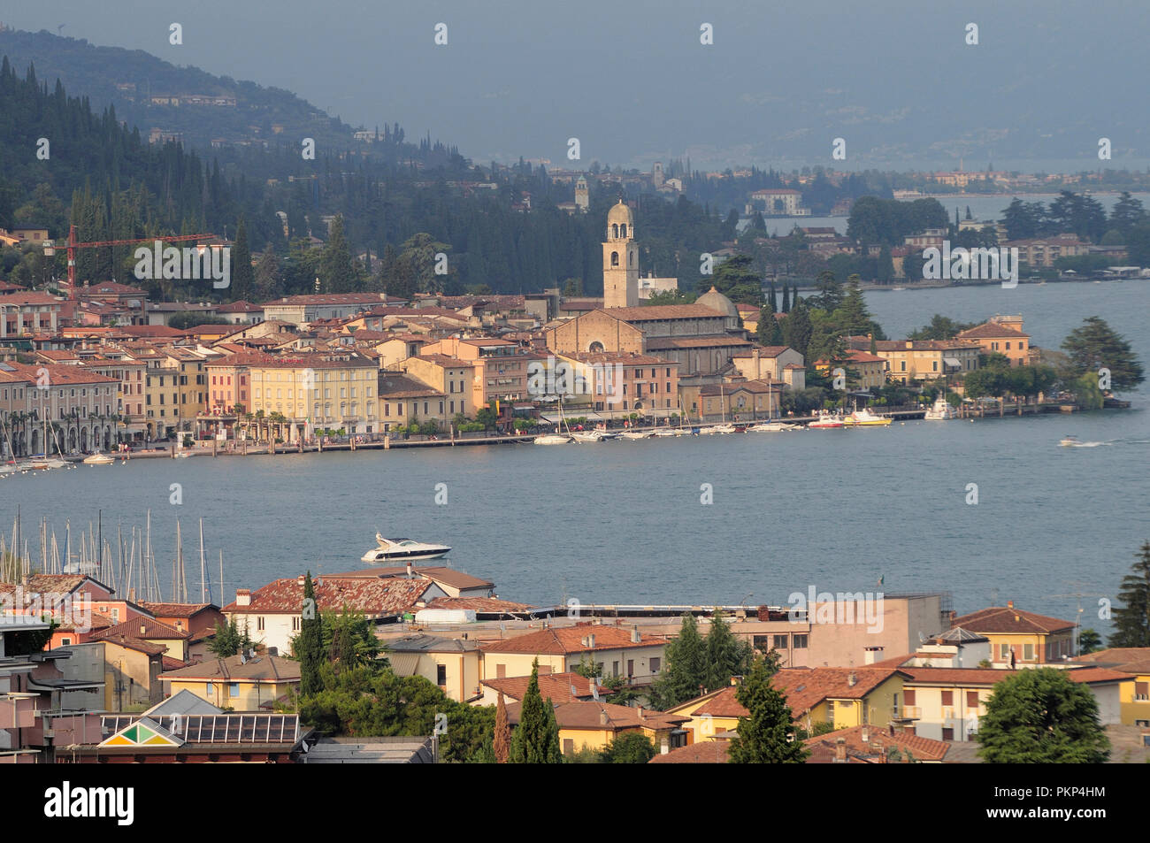 Italien, Venetien, Gardasee, Blick von Salo & See. Stockfoto