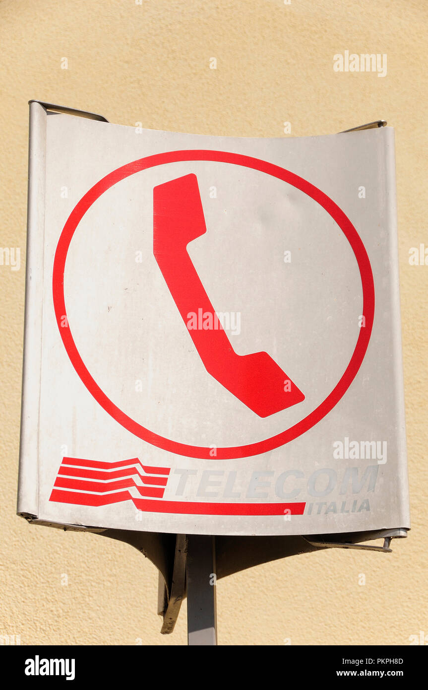 Italien, Lombardei, Gardasee, öffentliches Telefon anmelden. Stockfoto